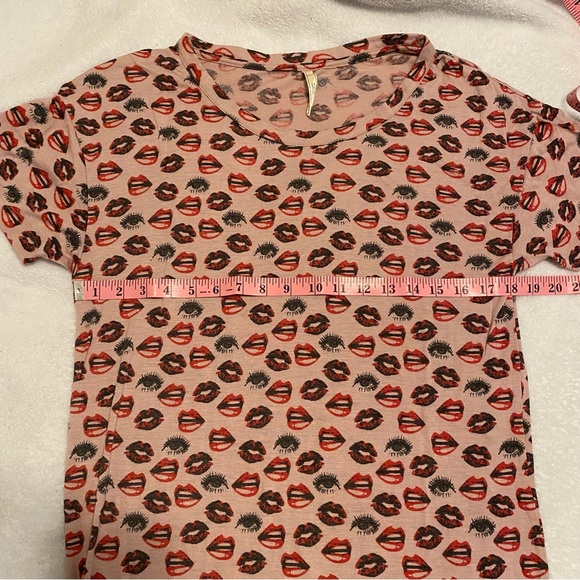 Aeropostale Pink Sleep Shirt, Small - Item 0036 - Picture 5 of 7